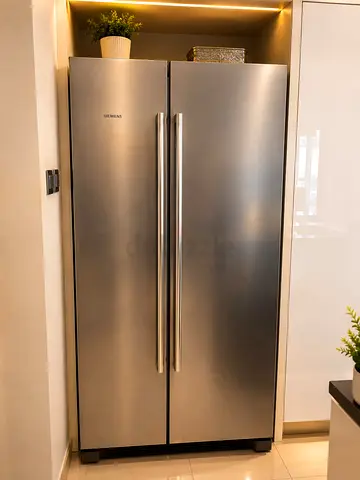 Siemens Side By Side refrigerator freezer