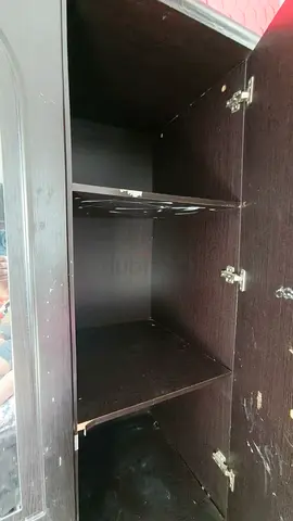 3 door cupboard