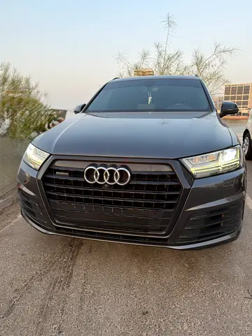 Audi Q7 45 TFSI Quattro S Line 2019 | GCC Specs | Low Mileage