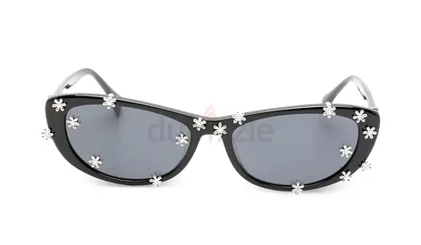 YVMIN Black Cat-Eye Sunglasses with Flower Rhinestone Accents