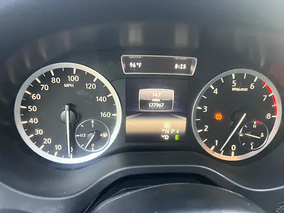 2018 Infiniti QX30 — миниатюра 13