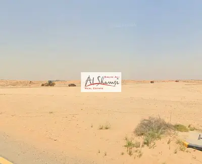 للبيع أرض زاوية في حوشي 6