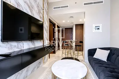 Prime Location | Canal View | High Floor