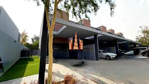 Elegant Corner 3BR Townhouse with Maid’sroom For Sale in Masaar