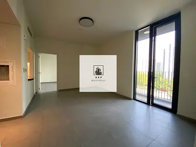 Specious luxury apartment for rent