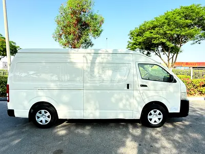 Toyota Hiace GL 2014 Year 2.7L GCC Specs-Excellent Condition