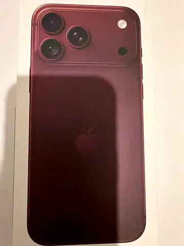 iPhone pro max 18 burgundy 256gb eSIM