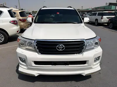 Toyota Land Cruiser 2010 GXR fullopshinGCC Specs