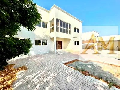 Spacious 3BR Villa Modern ready to move in good price