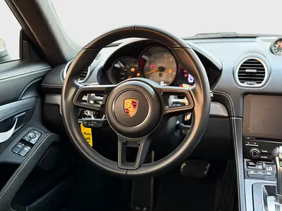 2022 Porsche 718 — миниатюра 13