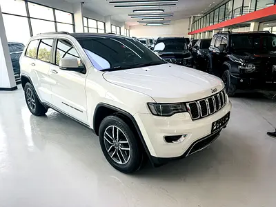 AED 1,080 // 20%DP // 2019 Jeep Grand Cherokee Limited 3.6L V6