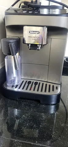 DeLonghi Magnifica Evo coffee machine.