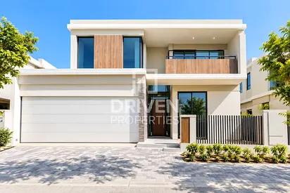 Premium Villa | Single Row | Landscaped Garden