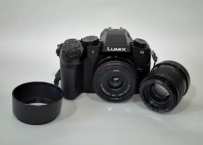 Panasonic Lumix G85 Mirrorless Camera with Two Lenses (20mm & 45mm) - Very Good Condition