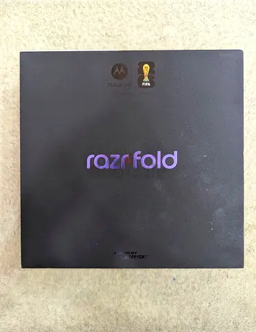 Razr Fold FIFA World Cup 26™ Collection 512g 16 g