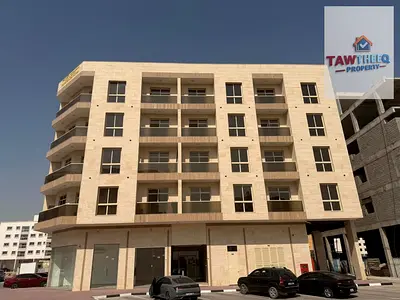 محلات تجارية للإيجار بموقع مميز في الجرف 3