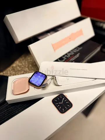 Apple watch series 6 Gold Aluminum Case