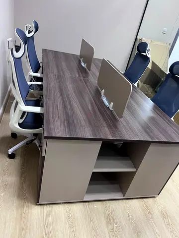 4-Seat Wooden Office Workstation Desk