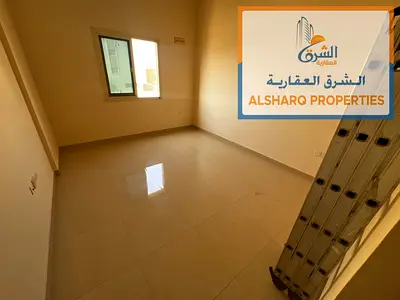 استديو مطبخ منفصل تسهيلات في الدفعات قريب من الخدمات سهل المخرج لدبي والشارقه