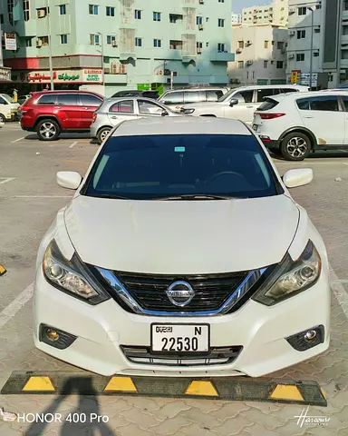 موتورات: 2017 Nissan Altima SE American Specs | دوبيزل دبي