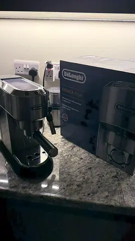 De'Longhi Dedica Style Espresso Machine - Used, excellent condition