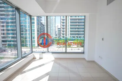 وحدة سكنية زاوية | تصميم واسع | إطلالة خلابة على المارينا