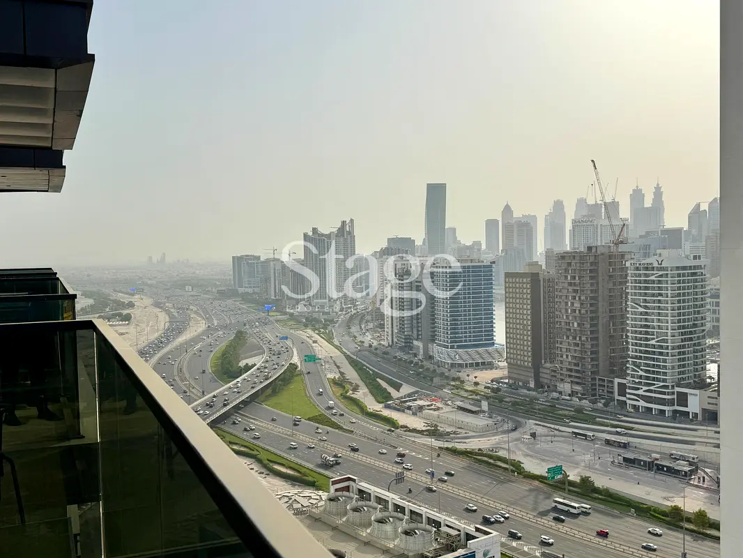 WELL MAINTAINED | FURNISHED | BUSINESS BAY VIEW |