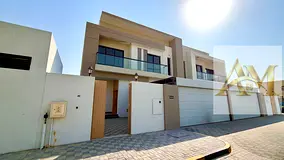 Luxurious 5-Master BR With Balcony wooding floor 2-Kichen & Maid Room & Hall Just 175k Rent