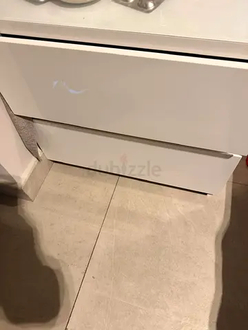 White 2-drawer Chest / Bedside Cabinet in Good Condition
