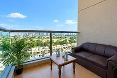 Full Golf View | Premium Furnished I Huge Layout