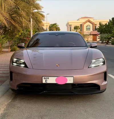 صورة 3 لـ 2025 Porsche TAYCAN