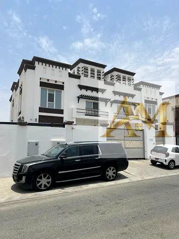 FULLY LUXURIOUS 4BR VILLA•EXTRA SPACIOUS•BRIGHT AND CLEAN•READY TO MOVE•PRIME LOCATION