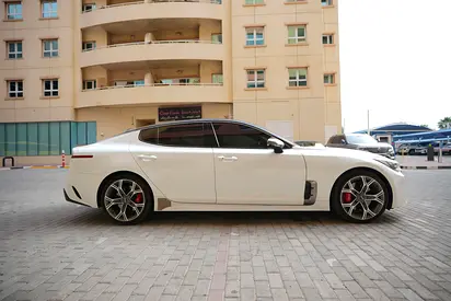 صورة 5 لـ 2020 KIA STINGER