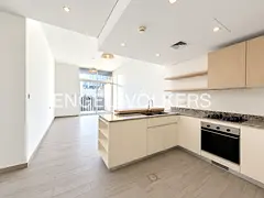 Unfurnished | Bright | Vacant | Corner Unit