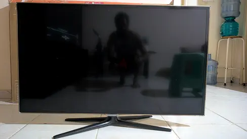 46-inch Samsung LED TV in good working condition