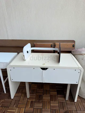 Free furniture, pick up in Dubai South (Expo Village)