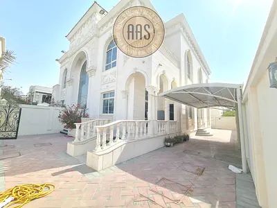 Extra Spacious 6BHK Villa For Rent | 6 Washrooms | 150k 4 Cheques