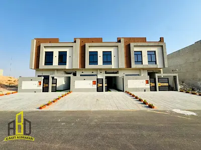 فرصة مميزة لامتلاك فيلا هاي كلاس بتشطيب شخصي فاخر ✨🏡  لو بتدور على بيت يجمع بين الشياكة، والراحة، والمساحات الخارجية المميزة، فالفيلا دي تستحق إنك تش