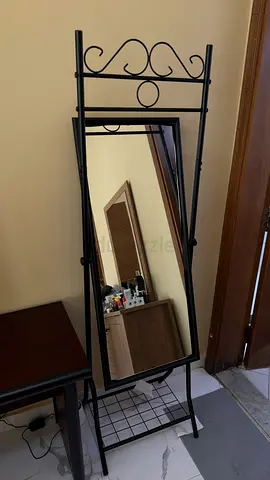 Black Pedestal Mirror for Sale – Decorative Item