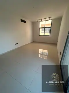 Spacious rooftop unit featuring an excellent terrace/outdoor area and an exceptional layout comprisi