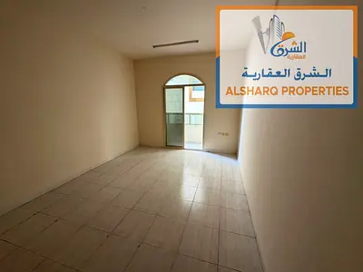 للإيجار السنوي في الراشدية 3، عجمان | استديو واسع جداً مع بلكونة وتكييف مركزي، صيانة مجانية وموقع حيوي