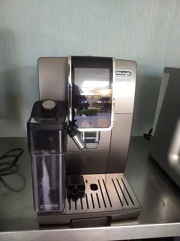 De’Longhi ECAM370.95.T Fully Automatic Coffee Machine – Used