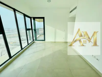 Beachfront Luxury 2BR || Balcony || Parking Free || All Amenities
