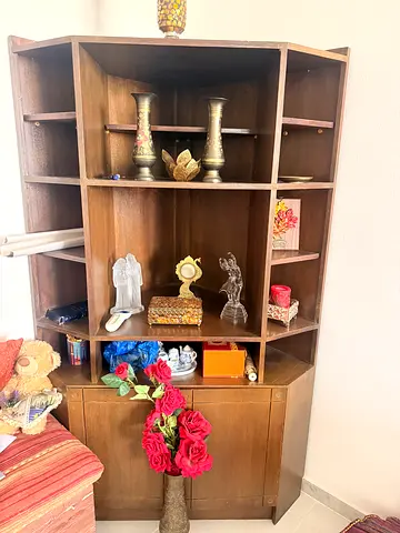 Large Wooden Display Cabinet / Shelving Unit with Storage Cupboards
