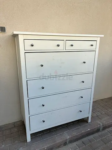 White 6-Drawer Chest of Drawers / Dresser - Good Condition