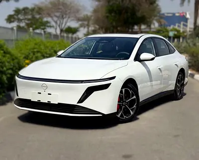 2026 Nissan N6 180 Max white interior white