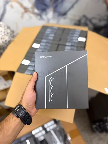 Samsung Galaxy Z Fold7 (with box) - Like New