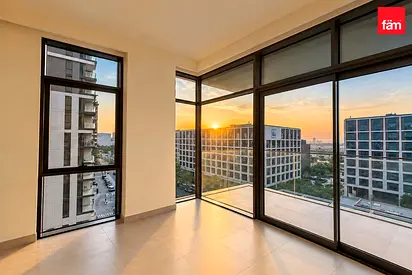 CORNER | Sunset view | BRIGHT | RARE