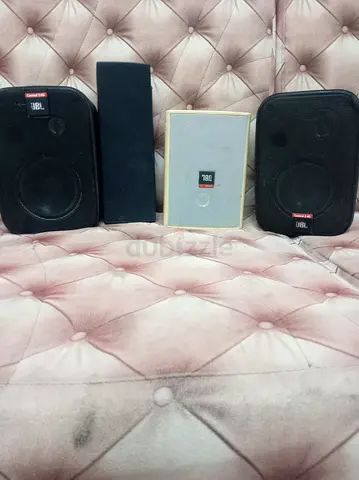 JBL bookshelf speakers set – pair with center speaker, used