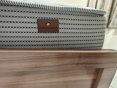 Mattress 180*190 Nature Pocket Spring & Latex (Danube Home) in very good condition - very less used